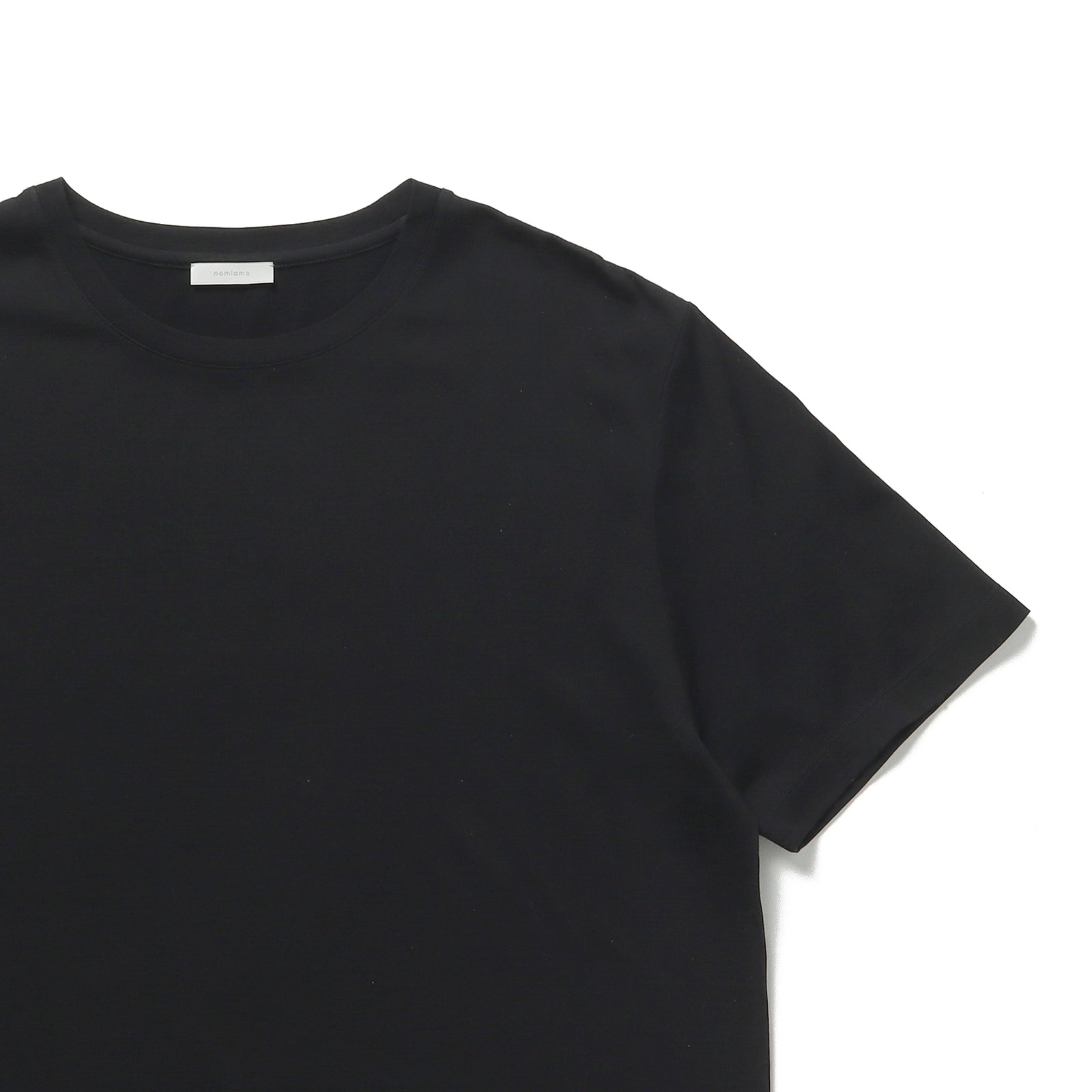 【新品未使用タグ付き】Meravel ミーラベル Tシャツ ブラック 黒 新品未使用タグ付き】Meravel ミーラベル Tシャツ ブラック 黒
