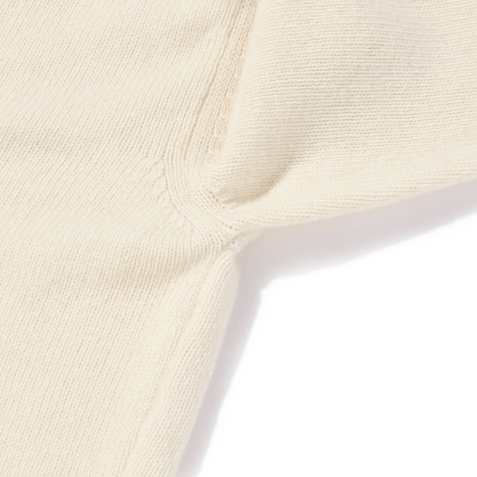 美品 3.9万 モルガーノ イタリア製 カシミヤ混 ホワイト タートルネック 白 美品 3.9万 モルガーノ イタリア製 カシミヤ混 ホワイト タートルネック 白